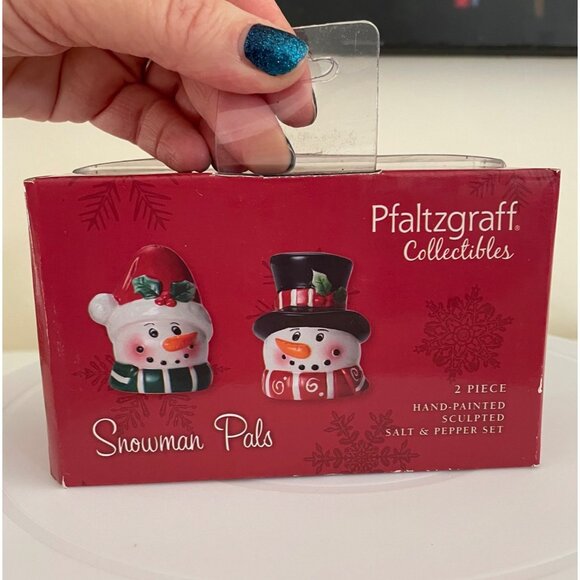 Pfaltzgraff Collectibles Snowman Pals Salt and Pepper Shakers Set for Christmas - Picture 12 of 12